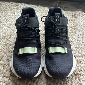 ON Running CloudNova sneaker